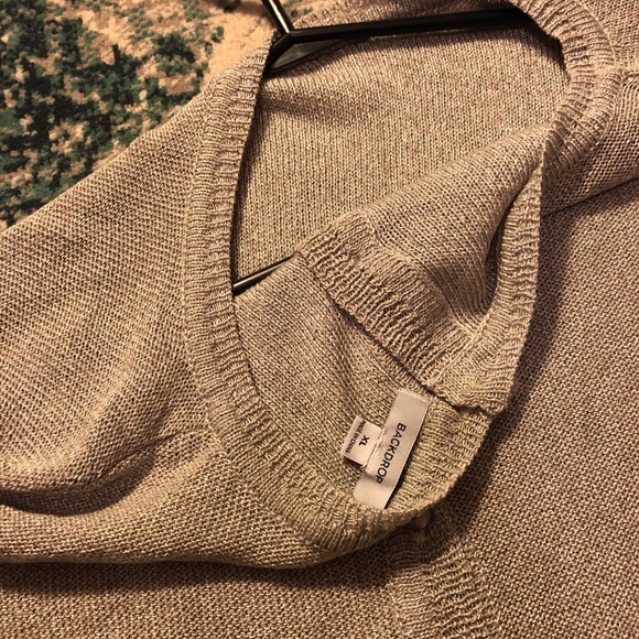 Button up - Picture 4 of 6